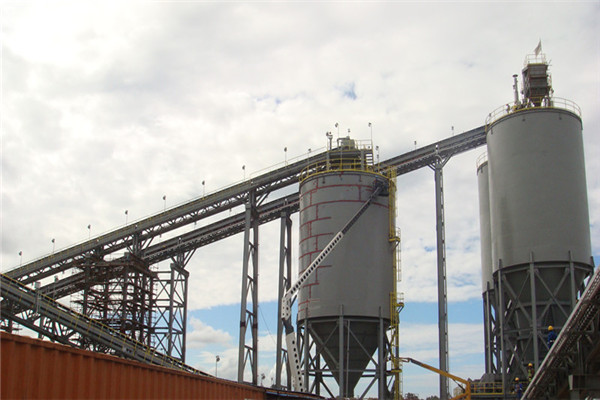 What is the installation process of the belt conveyor?